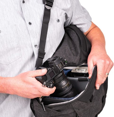Think Tank Speedtop 20 Backpack Graphite - 18