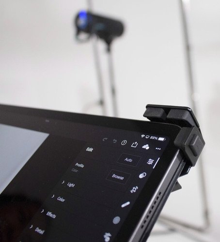 Manfrotto TetherGear Tablet Holder 9-13 - 12