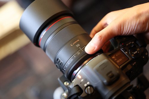 Canon RF 50mm F1.4L VCM - 10