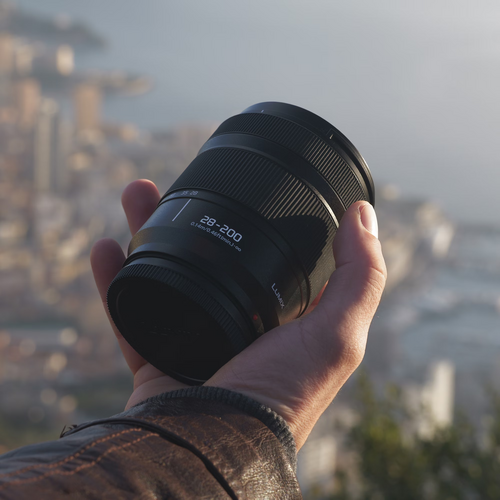 Panasonic Lumix S 28-200mm F4-7.1 - 5