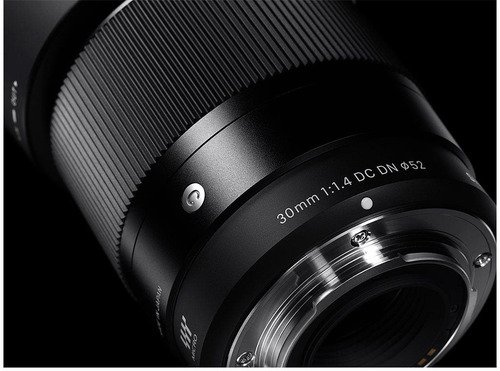 Sigma 30mm f/1.4 DC DN C (Canon RF) - 8