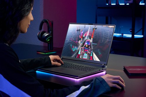 Asus ROG Strix G18 G815LW-S9076W - 11