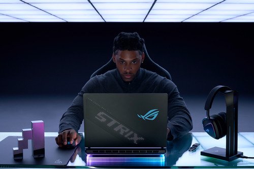 Asus ROG Strix Scar 18 G835LX-SA008W - 13