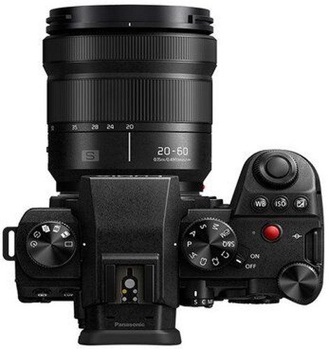 Panasonic LUMIX S5II + 20-60mm f/3.5-5.6 + 50mm f1.8 - 4