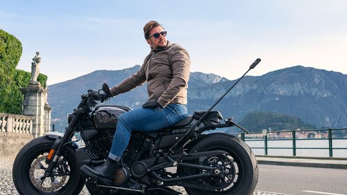 Insta360 X4 Motorcycle Bundle - 18