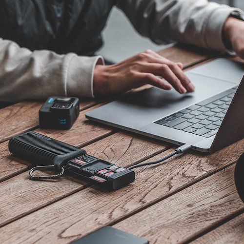 PGYTECH CreateMate High-speed Card Reader Case Black - 3