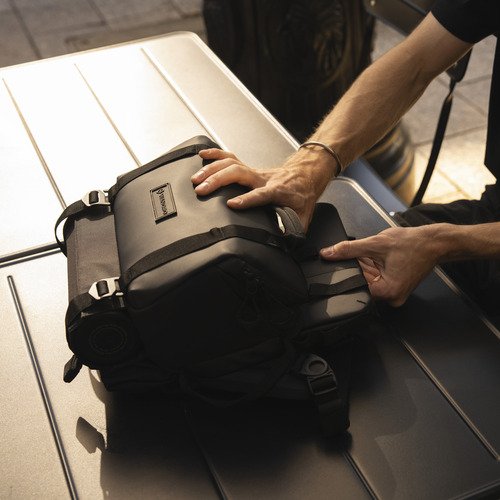 WANDRD Rogue Sling 6L Aegean Blue V2 - 7