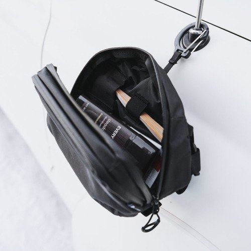 WANDRD Toiletry Bag Large - 4